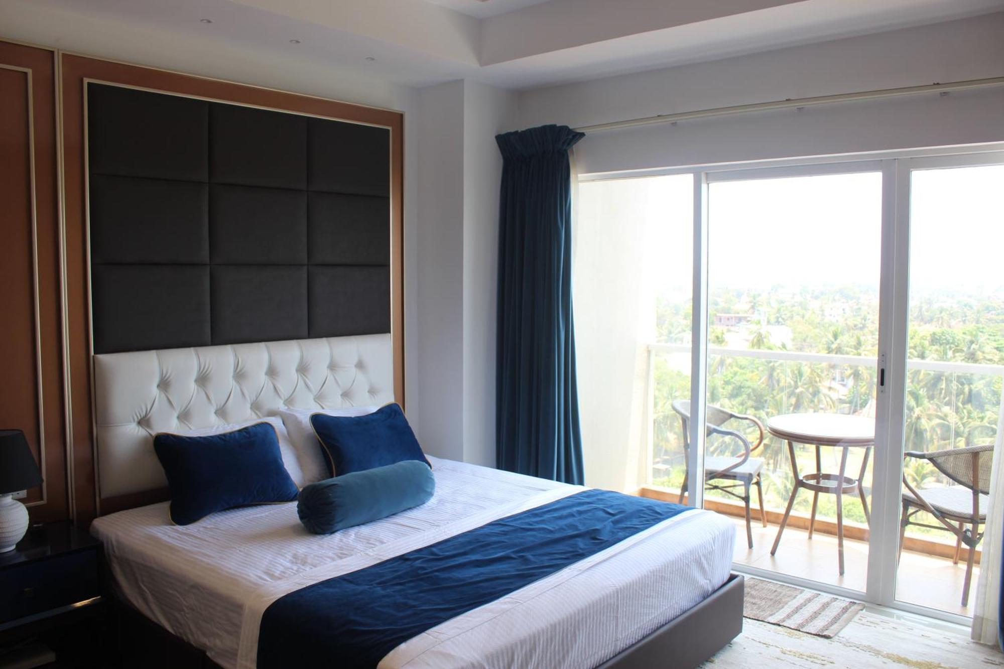 Sea View - Luxury By Tyronne *