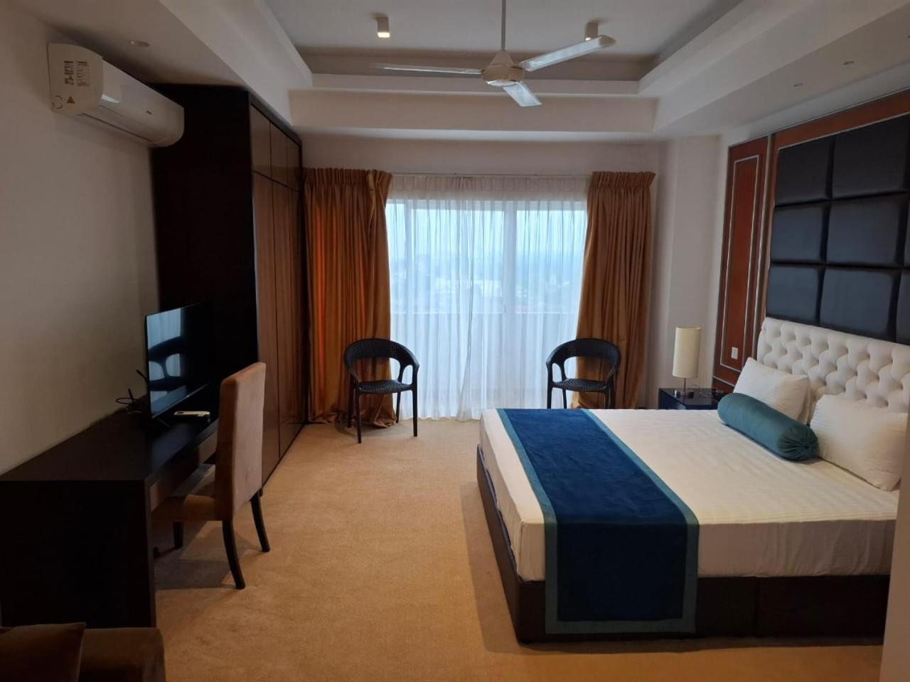 Sea View - Luxury By Tyronne Negombo