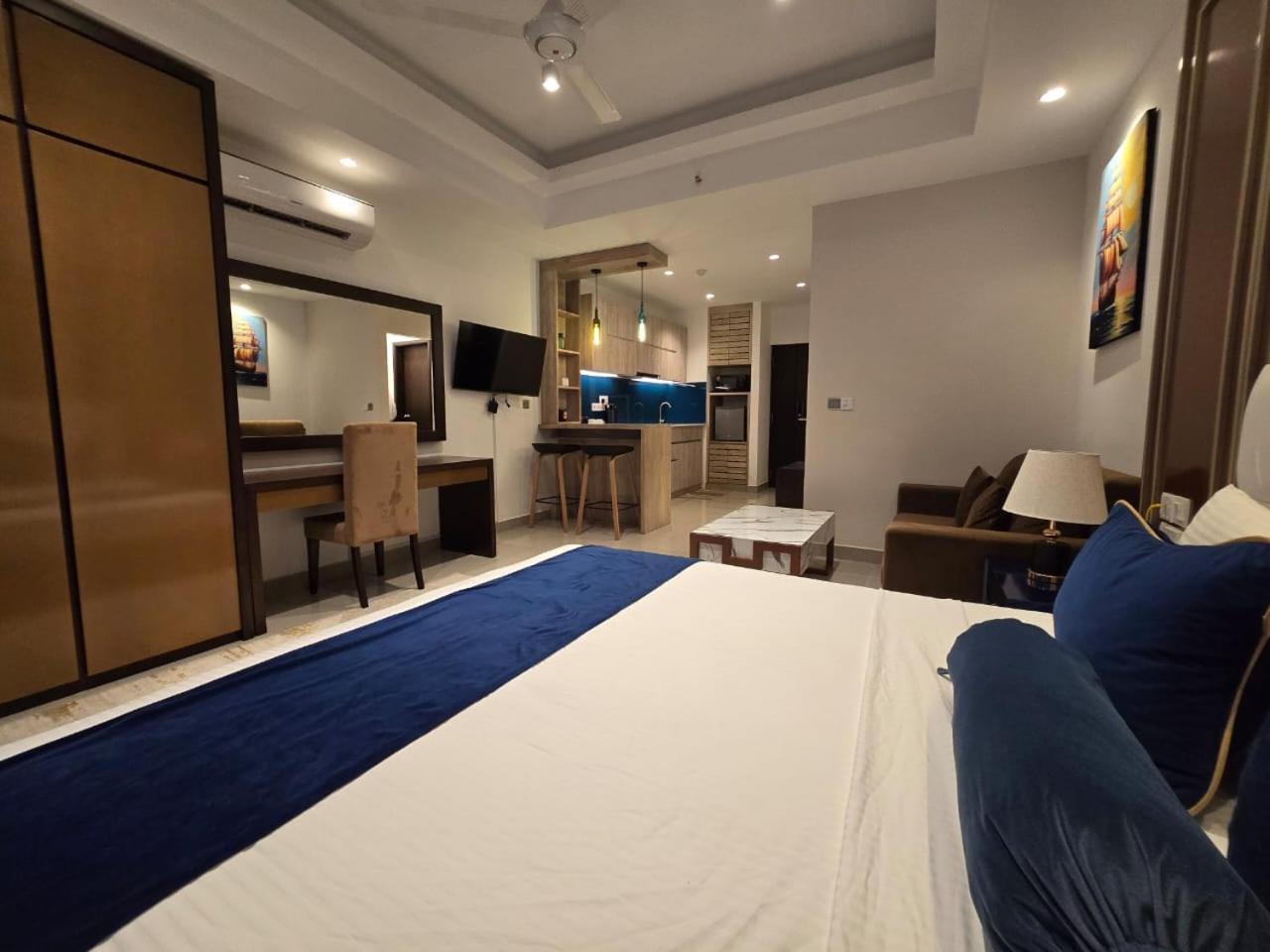 Sea View - Luxury By Tyronne