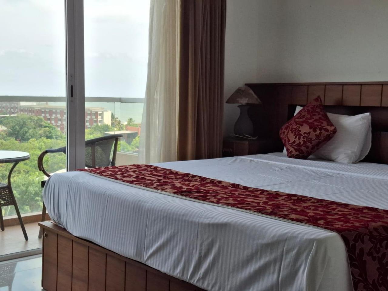 Sea View - Luxury By Tyronne Negombo
